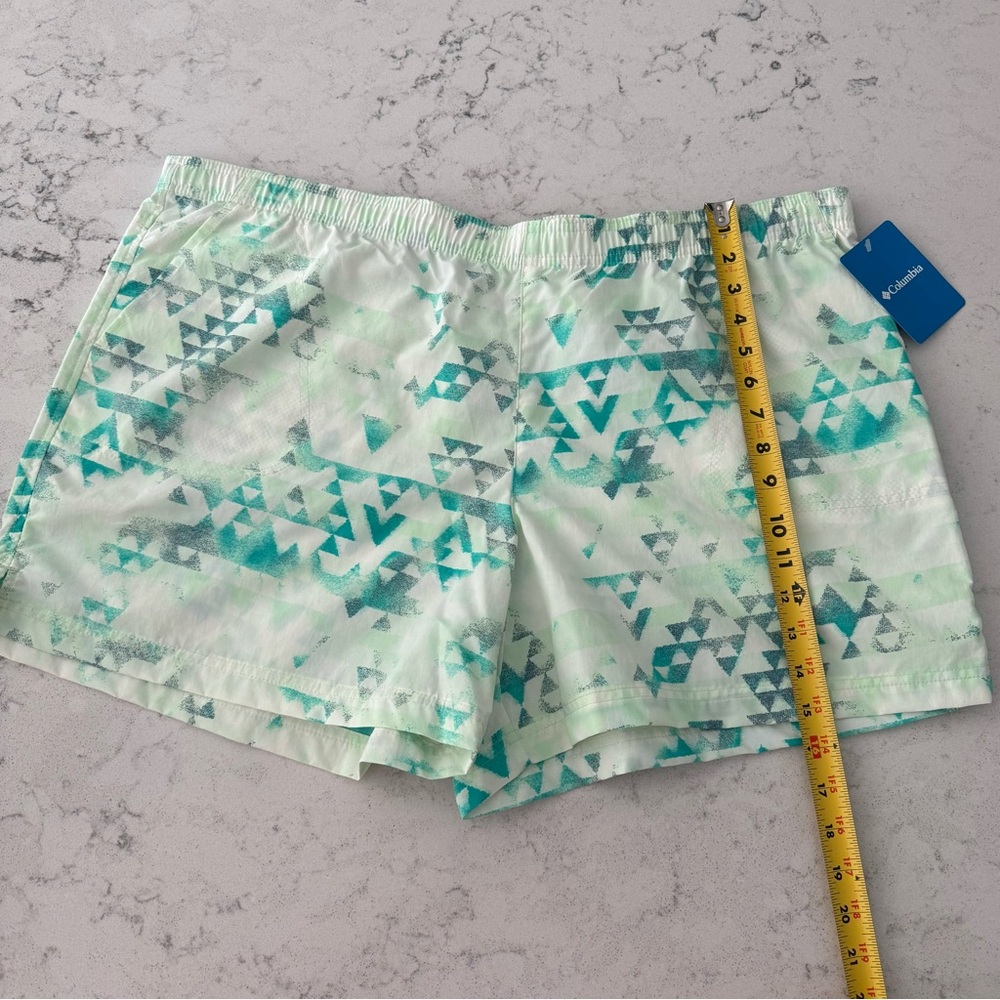 NWT-Columbia Women’s Sandy River Printed Aqua Short Sz XXL - Picture 2 of 12